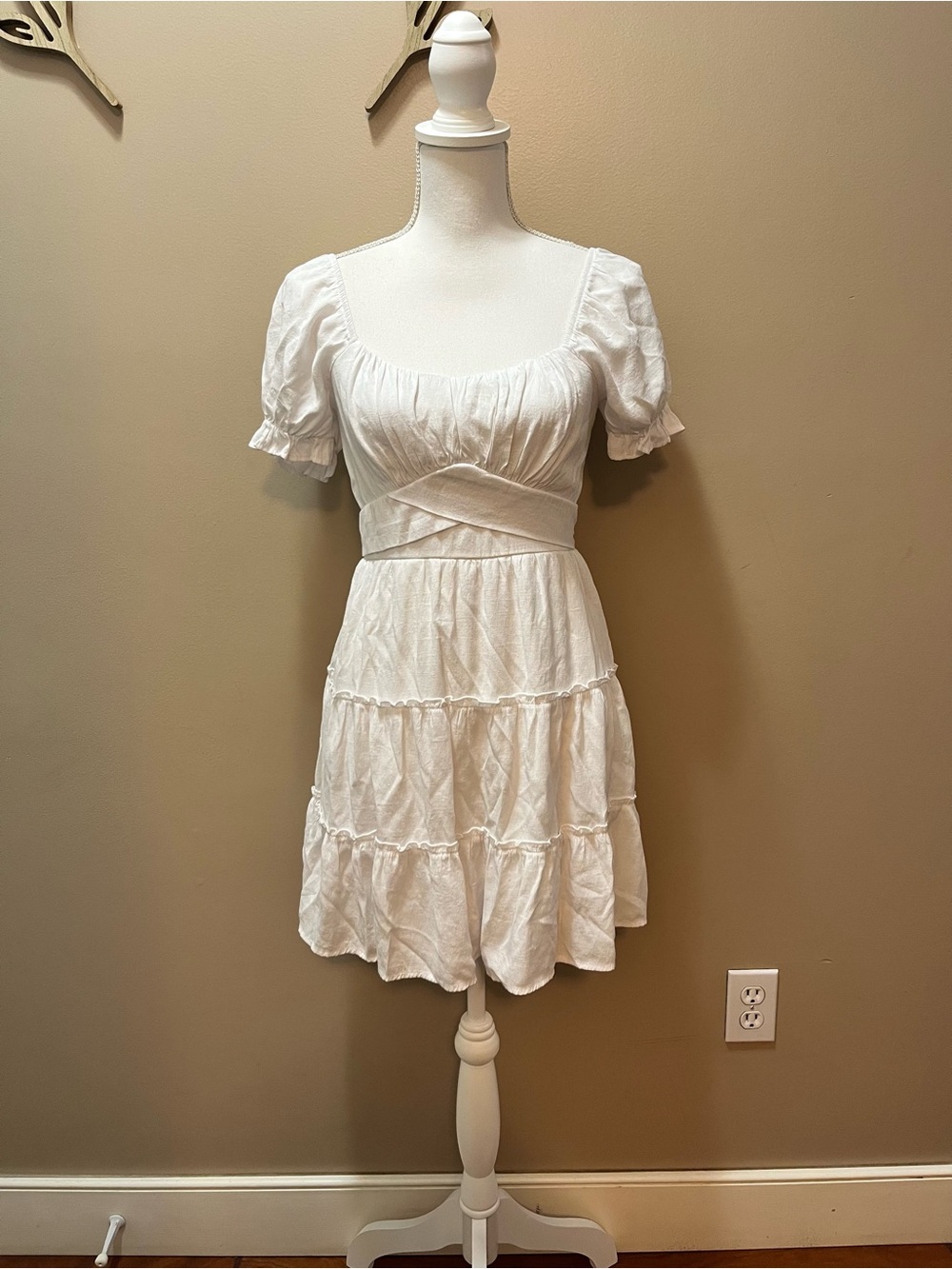 Trixxi White Tiered Puff Sleeve Mini Dress Size Small